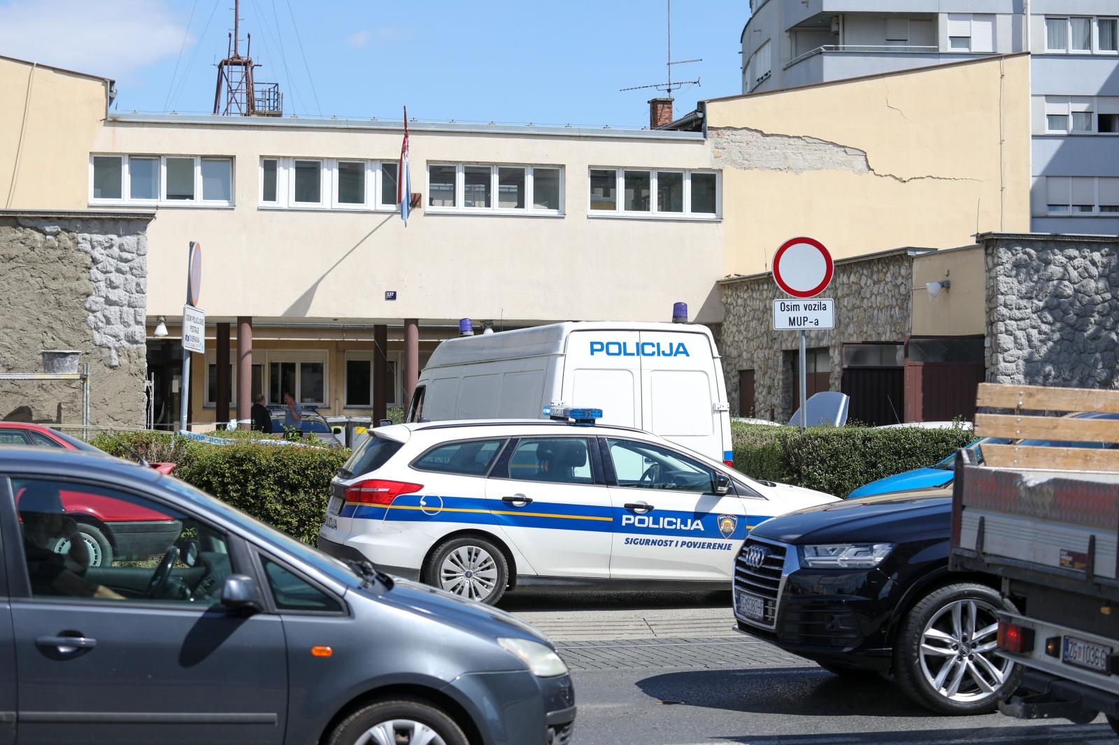 U Zagrebu među novim zaraženima i policajac