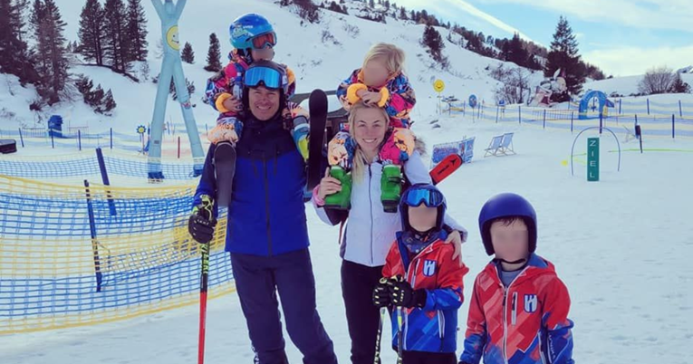 Ivica Kostelić pozirao s djecom i Elin na snijegu: "Prvo pravo obiteljsko skijanje"