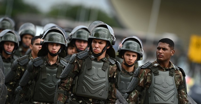 Policija raspoređena u kampu pristaša bivšeg desničarskog predsjednika Brazila