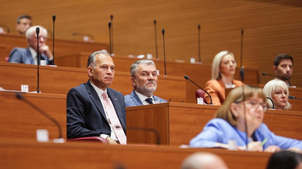 Kajtazi: Želimo zaštititi romsko običajno pravo. SDP-ovka: Ne po cijenu prava žena
