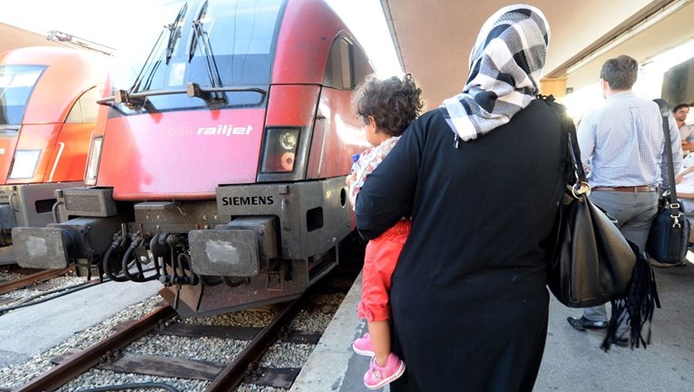 Njemačka ograničava dovođenje obitelji imigrantima. Sirijac: Kako da izdržim sam?