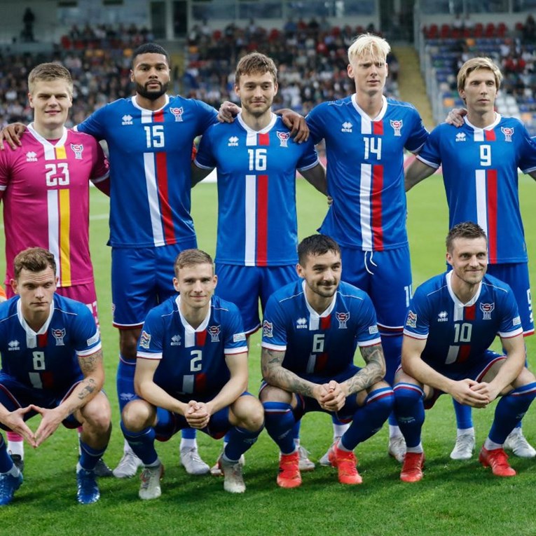 Dio reprezentacije Farskih otoka ne živi od nogometa. Prodaju namještaj i stoku