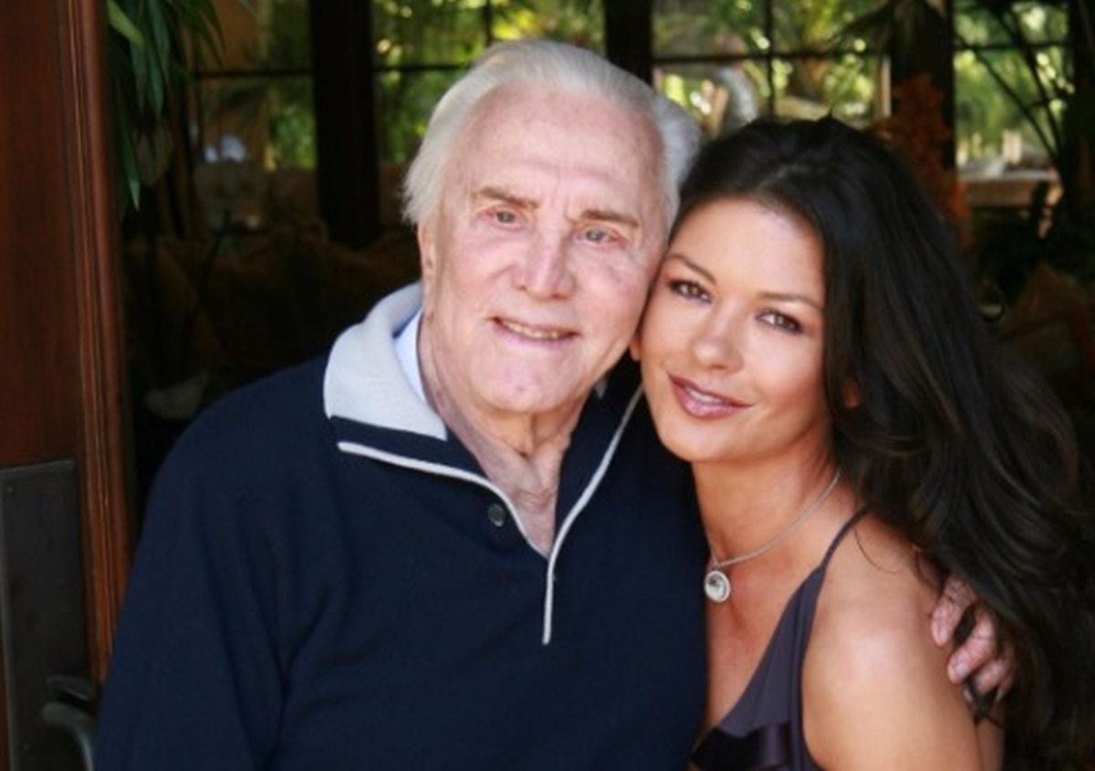 Catherine Zeta-Jones se oprostila od svekra Kirka: Voljet ću te do kraja života