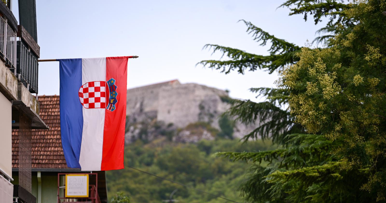 Knin se sprema za proslavu Oluje, a dio stanovnika još čeka vodu