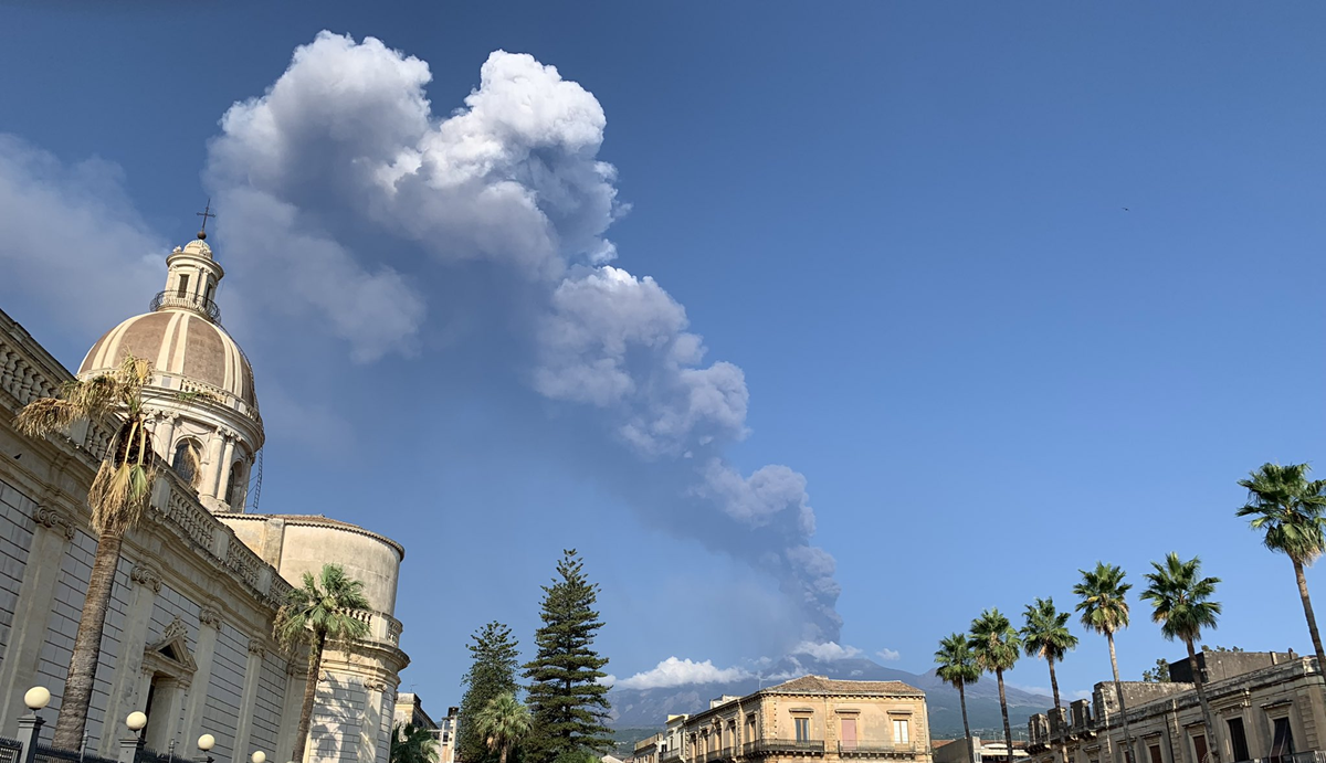 VIDEO Eruptirala Etna, otkazani svi letovi na Siciliji