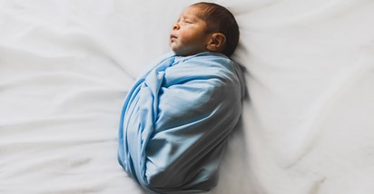 Zašto se neke bebe rađaju s dlakama po tijelu?