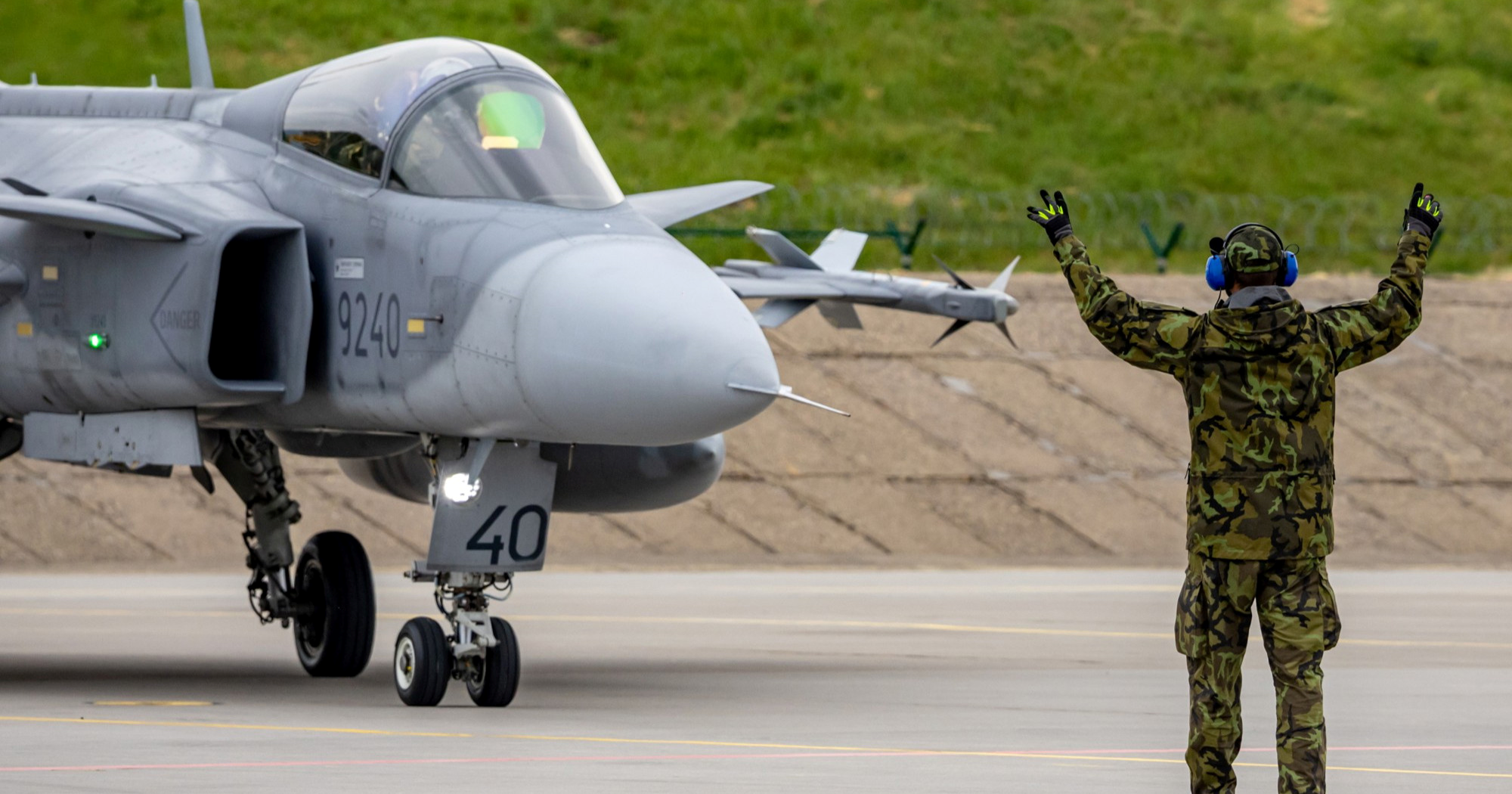 Bivši zapovjednik NATO-a: Uspostava zone zabrane leta mogla bi spasiti Ukrajinu