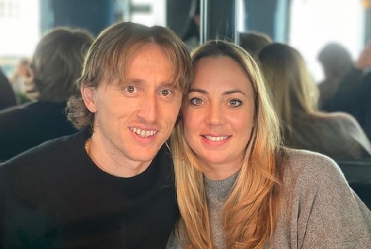 Luka Modrić objavio fotku sa ženom, već je prikupila pola milijuna lajkova