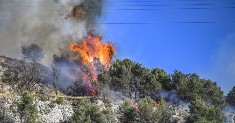 VIDEO Šumski požari haraju kod Marseillea. "Situacija je zabrinjavajuća"
