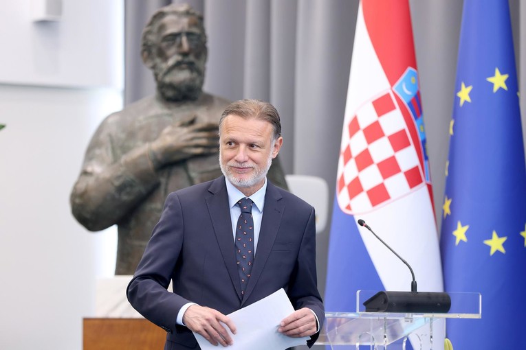 Njonjo odgovorio Brnabić: Bavite se svojim stvarima, godinama zaostajete za Hrvatskom
