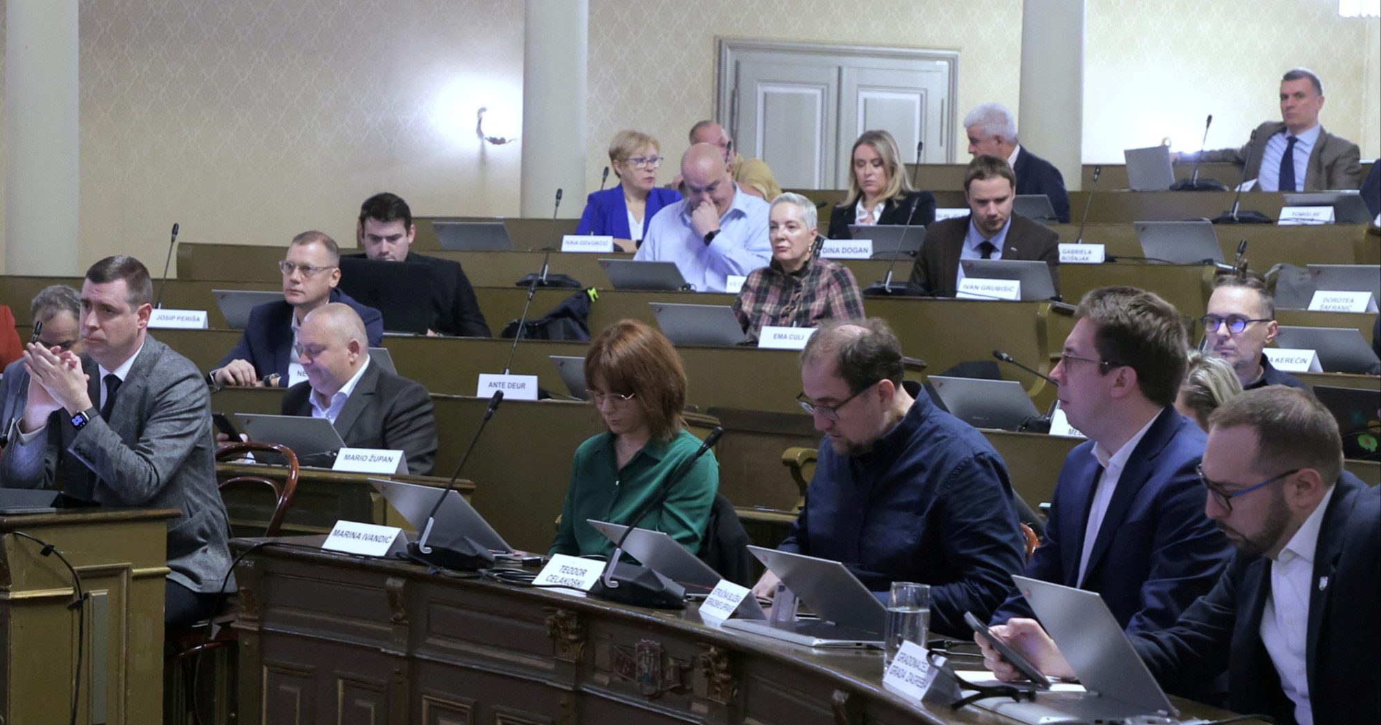 HDZ o zabrani ustaških simbola u Zagrebu: Što je sljedeće? Opere, filmovi?