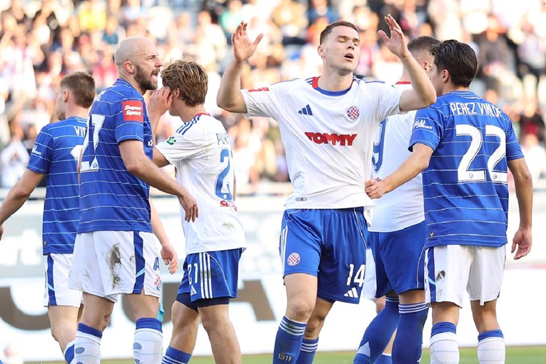 Hajdukovi komentatori ljutiti na derbiju: Što je ovo? Ljudi šeću po šesnaestercu