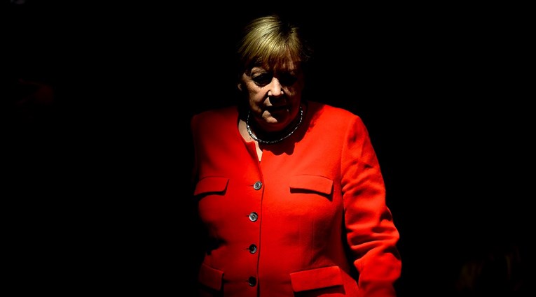 Merkel izbjegličku krizu smatra većim izazovom nego krizu eura