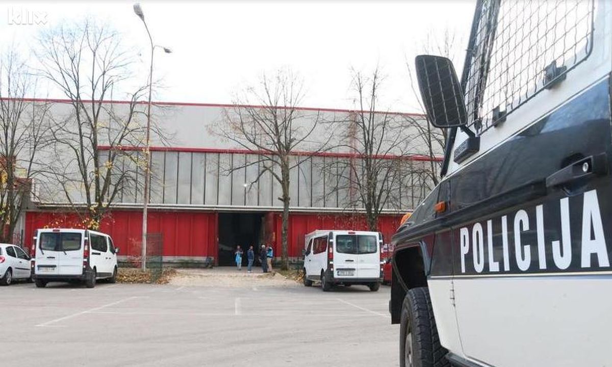 Masovna tučnjava migranata u Bihaću, troje teško ozlijeđeno