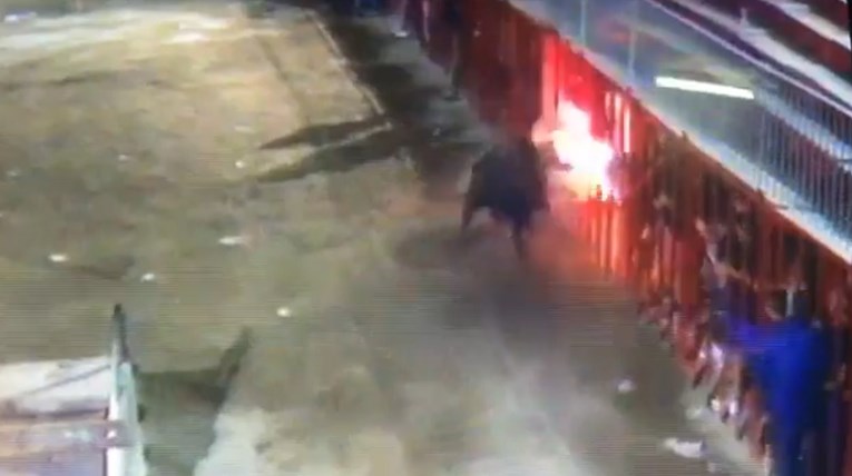 VIDEO Bik sa zapaljenim rogovima ubio čovjeka u Španjolskoj