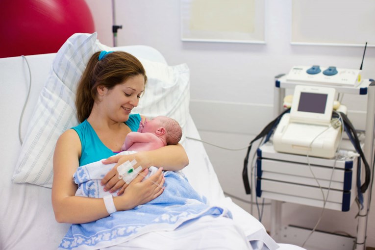 Znate li koliko je ženama uistinu potrebno da se oporave nakon porođaja?