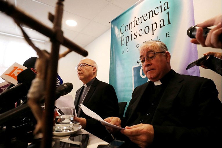 Papa Franjo prihvatio ostavke biskupa zbog zataškavanja pedofilije u Crkvi