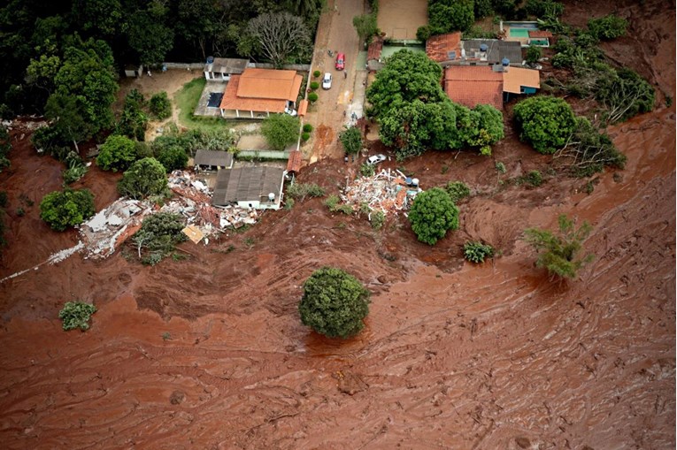 FOTO Gradić u Brazilu prekriven je blatom, broj mrtvih mogao bi biti ogroman