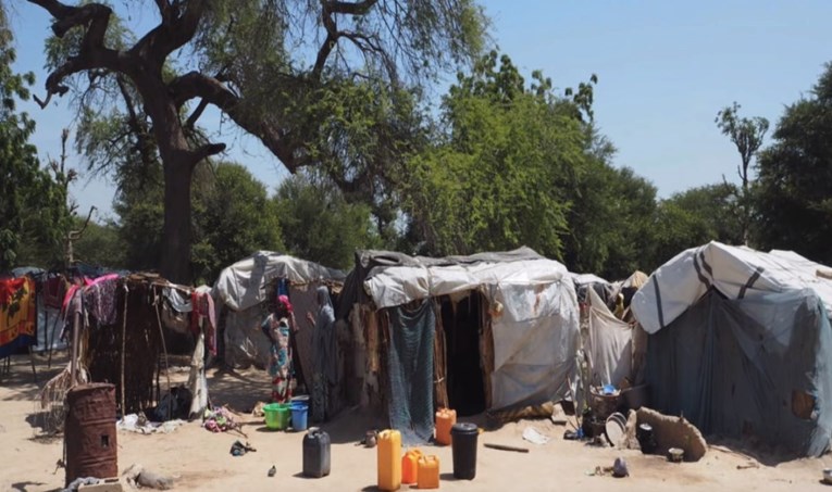 Osam ljudi poginulo, a 15.000 ostalo bez skloništa nakon požara u Nigeriji
