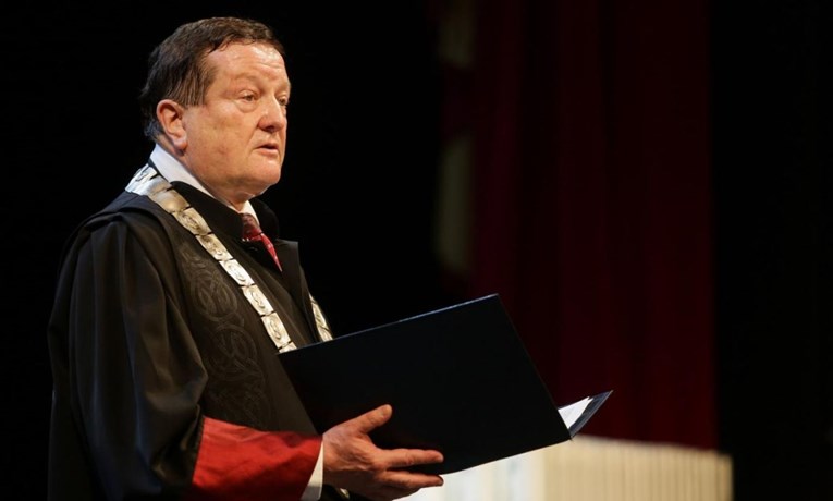 Rektor Boras komentirao počasni doktorat Bandiću, branio ga je
