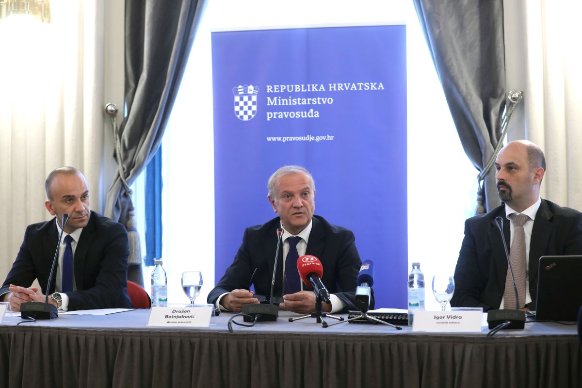 Ministar pravosuđa kaže da će ovrhe biti jeftinije, ali ne želi reći koliko