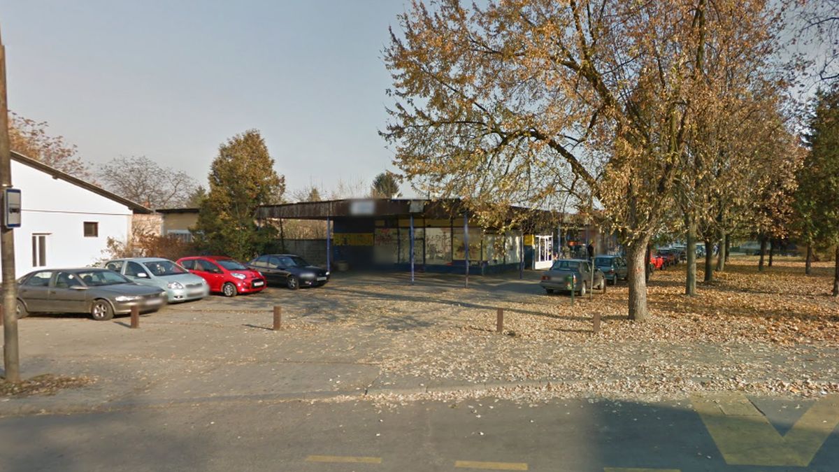 U Brodu upao u trgovinu pa počeo gušiti prodavačicu, svladao ga kupac