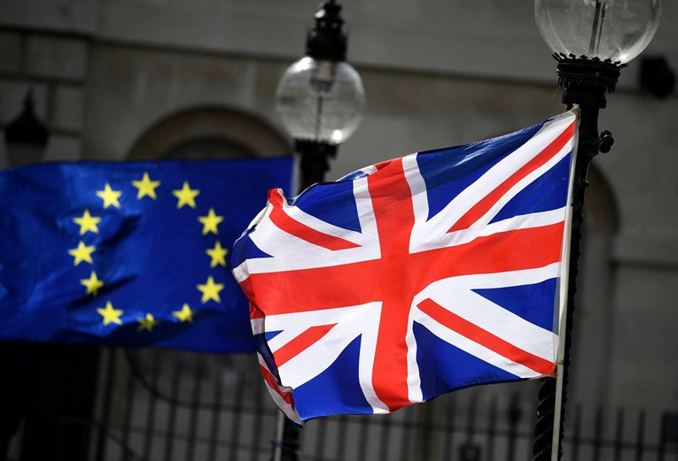 MMF: Britanska ekonomija će oslabjeti ukoliko napusti EU bez sporazuma o Brexitu