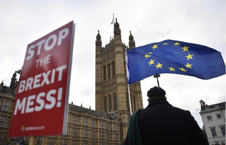 Britanski parlament danas glasa o sporazumu o Brexitu