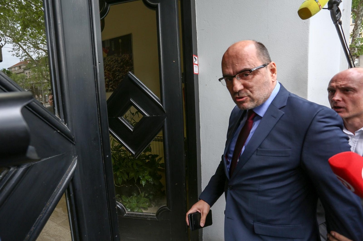 Brkića pitali je li on sabotirao HDZ na EU izborima