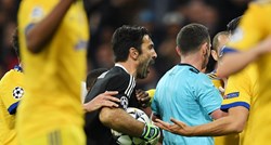 Protiv Dinama je jednom dosudio tri penala, a Buffon ga je naganjao po terenu
