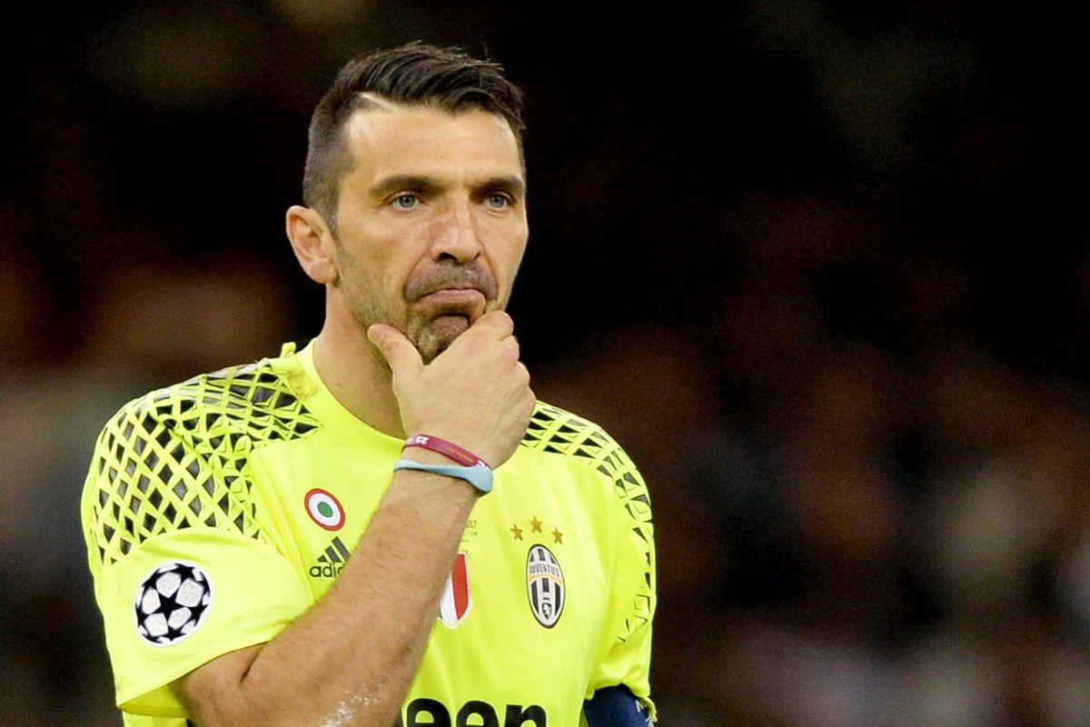 Buffon dobio tri utakmice suspenzije, legendarni Talijan blizu potpisa s PSG-om
