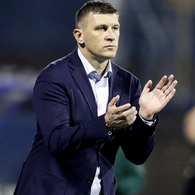 Jakirovića u Hullu dočekala zabrana transfera. Navijači svejedno skandiraju: Osvajamo