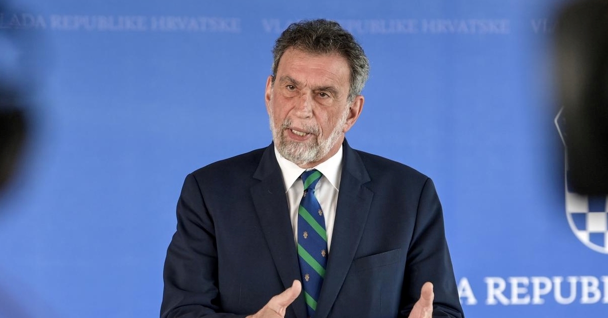 Fuchs: Čekamo očitovanje Geodetskog fakulteta u vezi s kupnjom luksuzne jahte