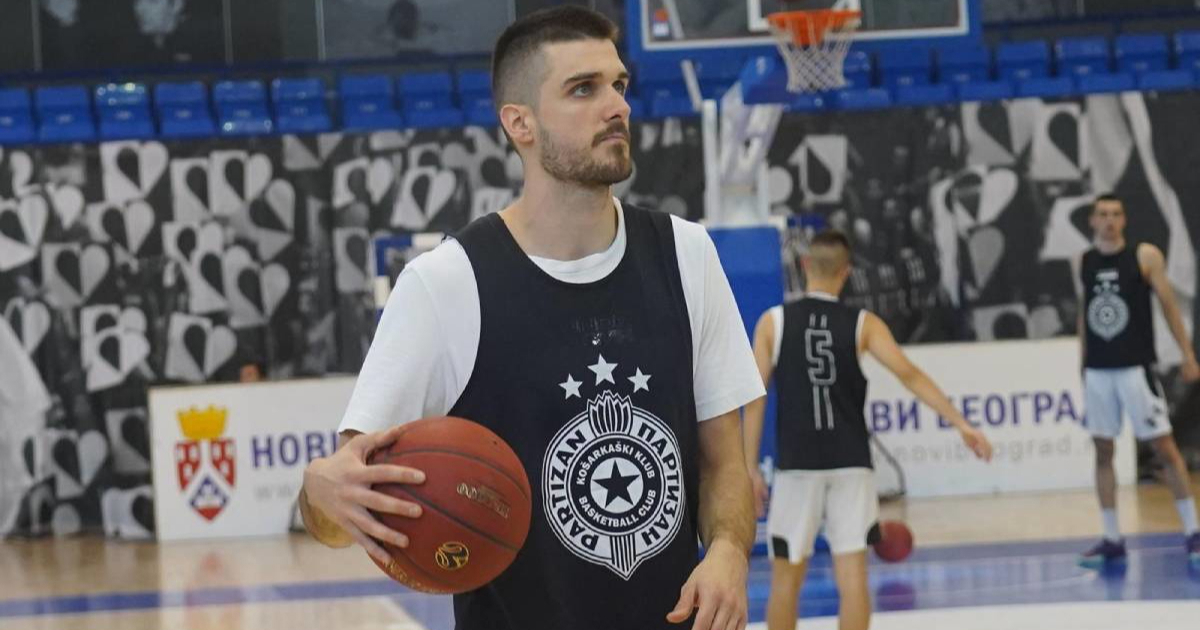 Srpski košarkaš se oglasio. Kaže da mu je transfer u Zadar otkazan zbog nacionalnosti