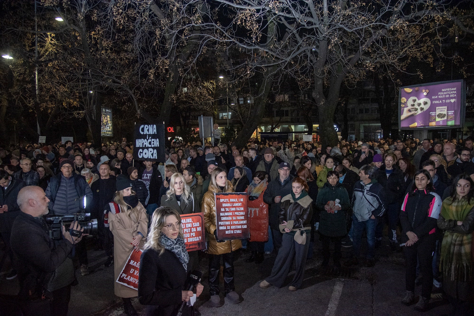 FOTO Tisuće prosvjednika u Podgorici nakon masakra na Cetinju