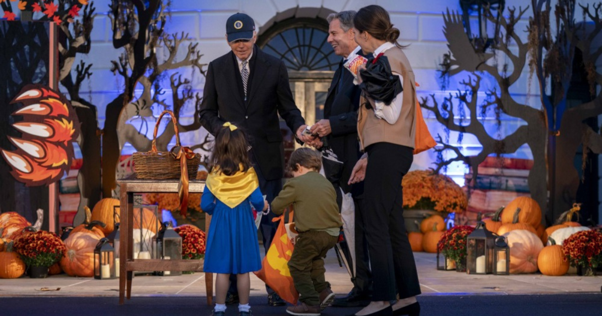 Blinken maskirao svog sina (4) u Zelenskog za Halloween zabavu kod Bidena
