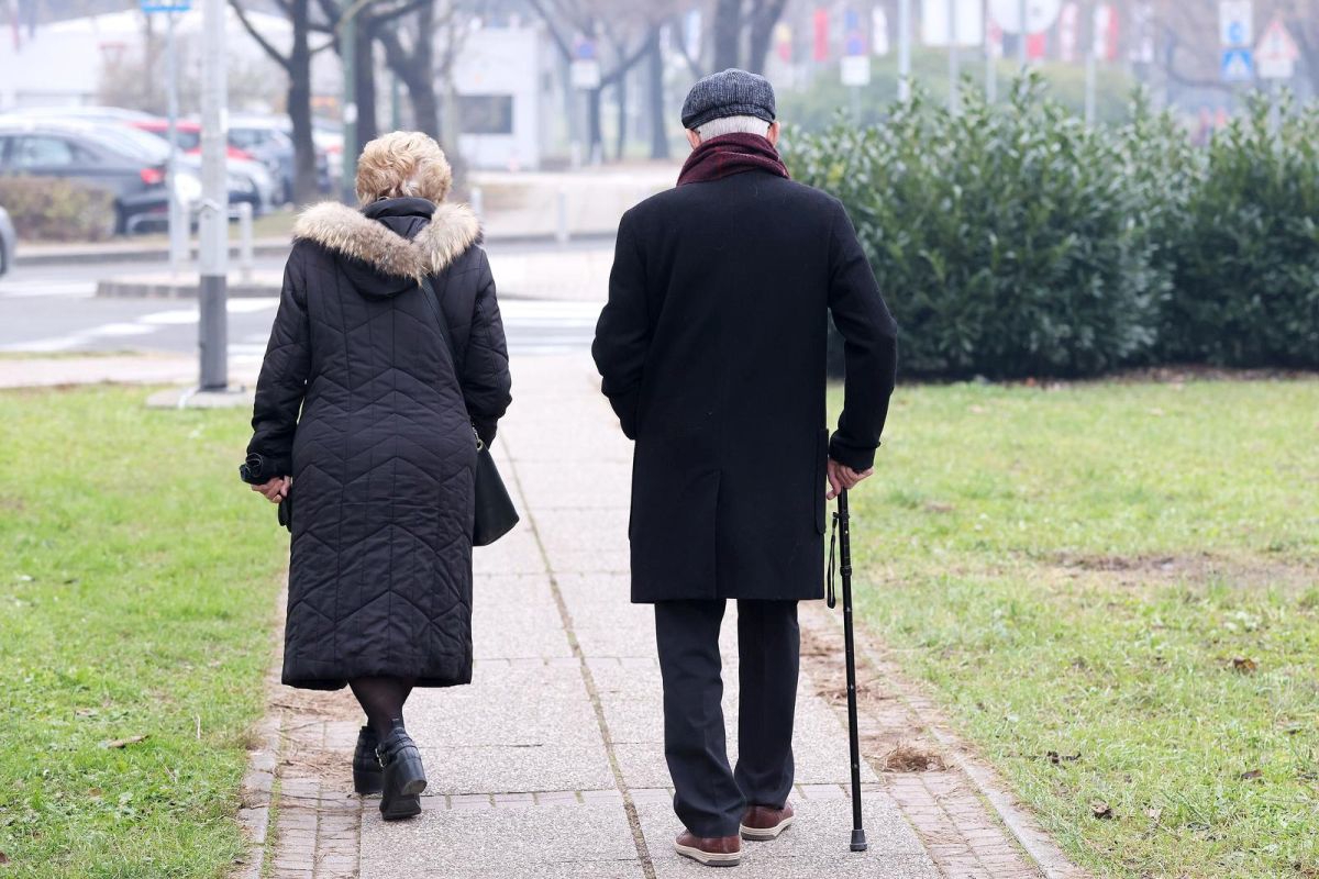Zaprešić isplaćuje umirovljenicima božićnicu od 40 eura