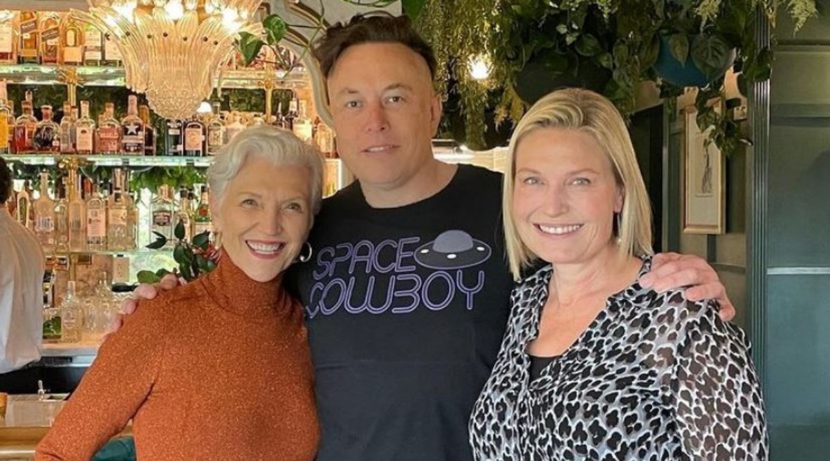 Tisuće ljudi lajkaju objavu Muskove mame nakon što je proglašen osobom godine