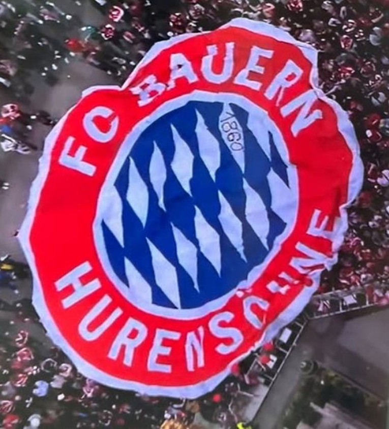 Bayernu rivali podvalili uvredljivu zastavu na proslavi titule