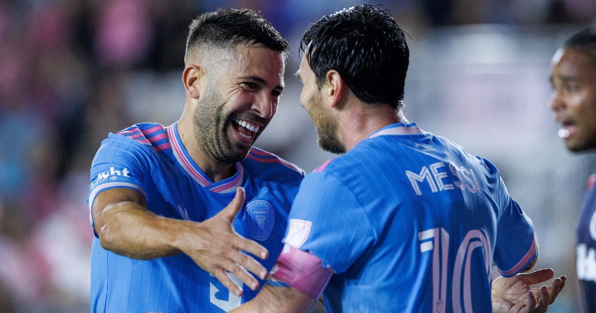 Legendarni španjolski nogometaš ide u mirovinu. Pogledajte njegov oproštaj