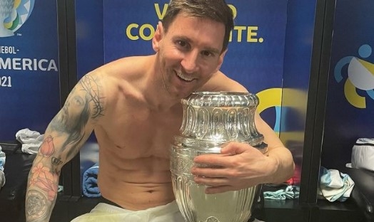 Messi opsovao i objavio fotografiju s peharom Cope