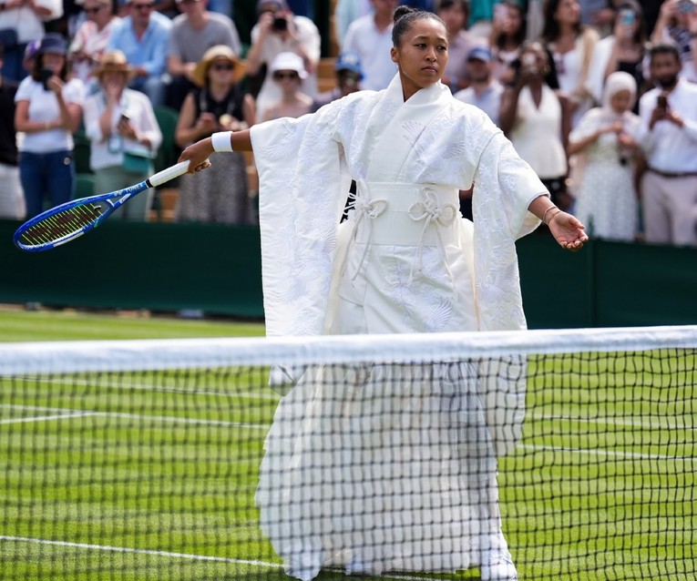 VIDEO Osaka u čipkastom kimonu izašla na teren Wimbledona. "Čekali smo to cijeli dan"