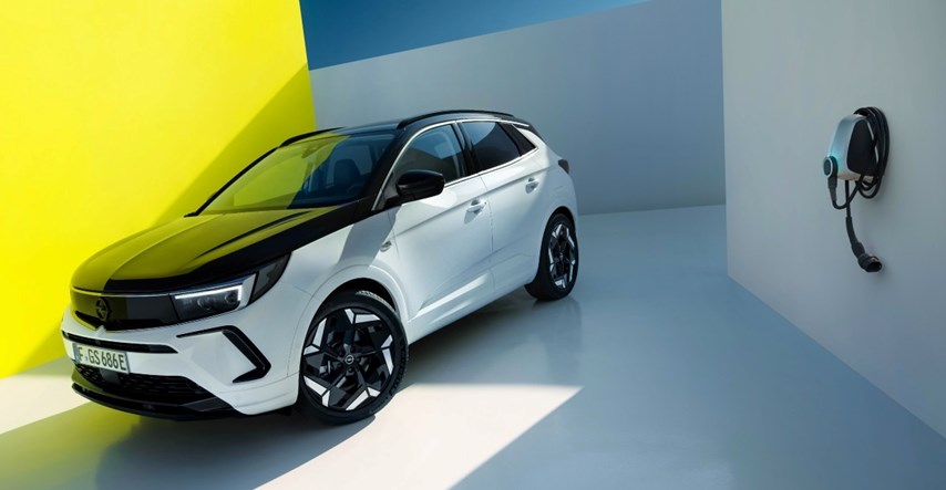 Opel predstavlja novi GSe model
