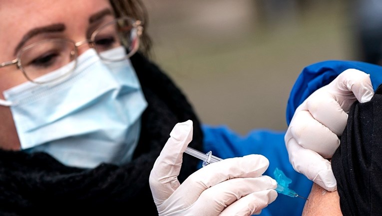 BBC piše da je cjepivo s Oxforda učinkovito 70%, Hrvatska naručila 2,7 milijuna doza
