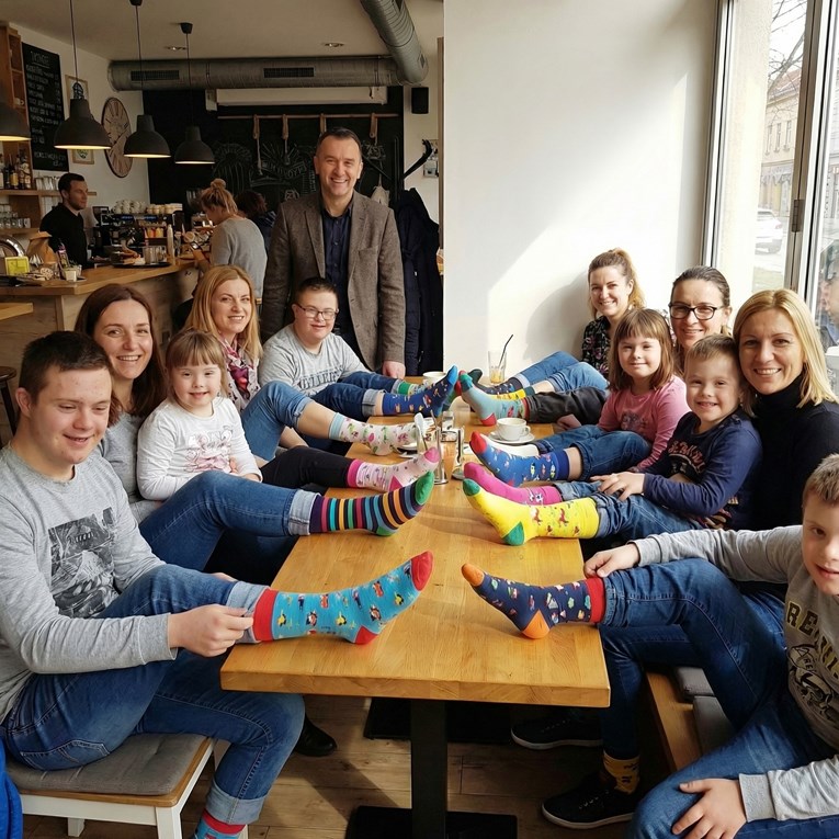 Zašto se na Svjetski dan Downovog sindroma nose šarene čarape?