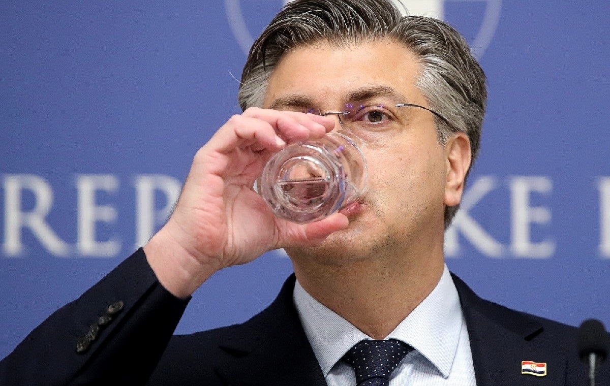 Plenković u Kolonu sjećanja vodi pet ministara