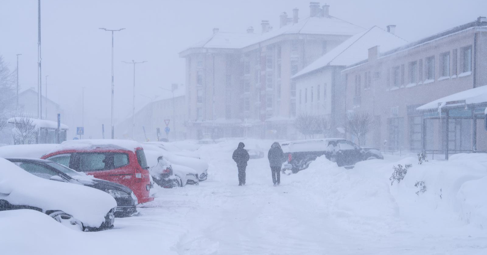 U Korenici palo 80 cm sniga. "Situacija se ne poboljšava. Stalno se vrtimo u krug"