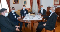 Plenković posjetio nadbiskupa Puljića: "Razgovarali smo o sezoni i cijepljenju"