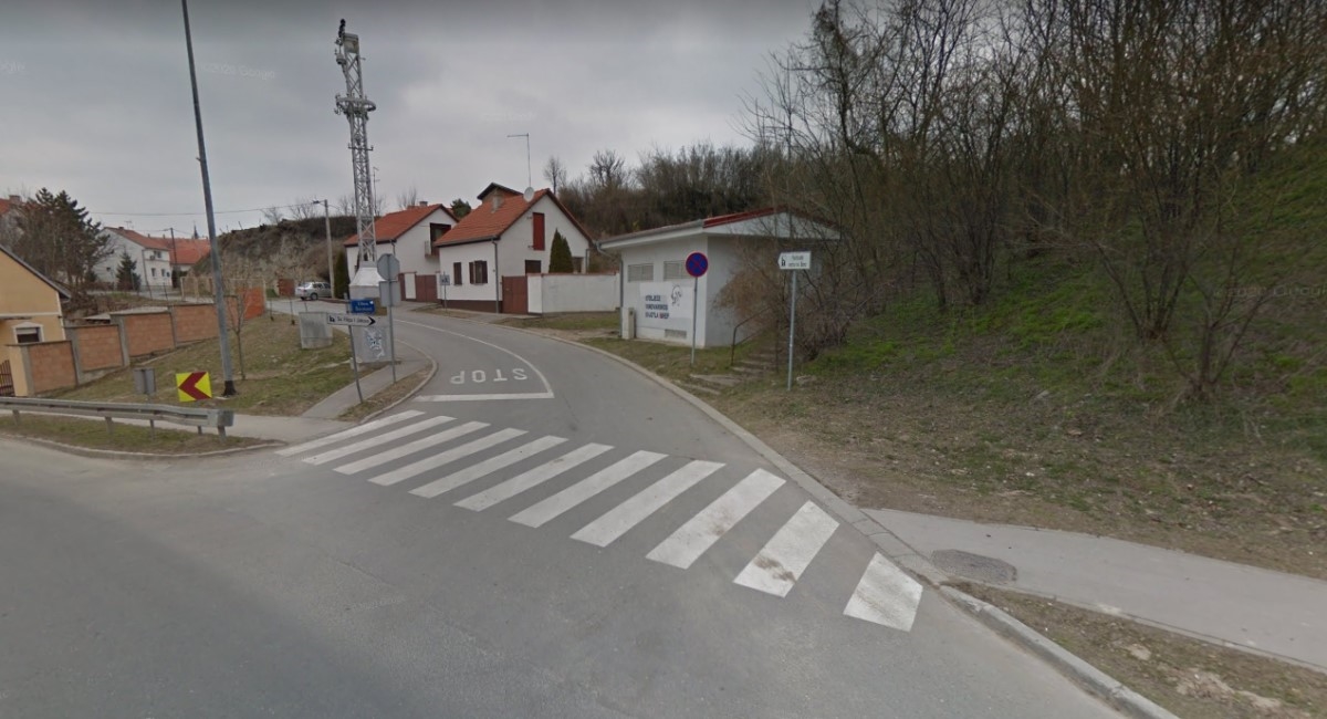 U Vukovaru kamion udario ženu koja je gurala električni romobil, poginula je