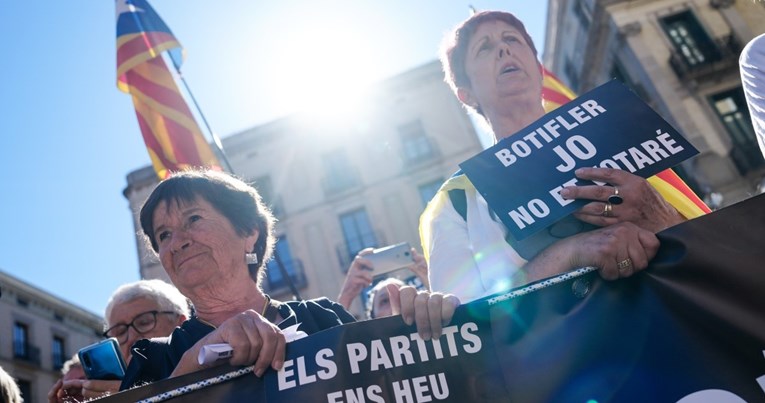 Tisuće Katalonaca ponovno na ulicama, traže neovisnost od Španjolske